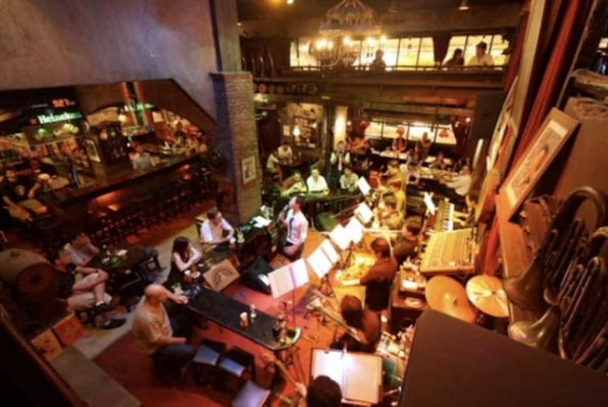 Saxophone Pub and Restaurant_5